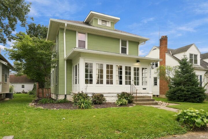Property Photo: 1230 Elmwood Avenue IN 46805