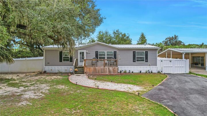 Property Photo: 15068 SE 105th Avenue FL 34491
