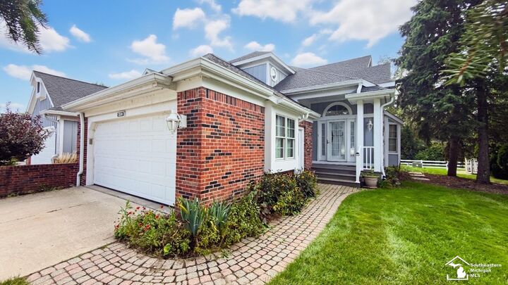 Property Photo: 204 Meadowlands Court MI 48161