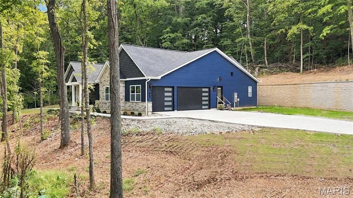 Property Photo: 3406 Bluffs Drive MO 63025