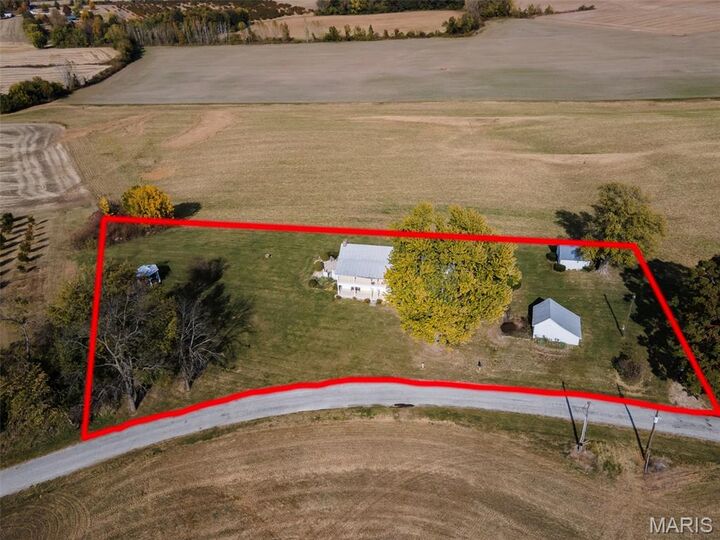 Property Photo: 680 Auer Landing Road IL 62036