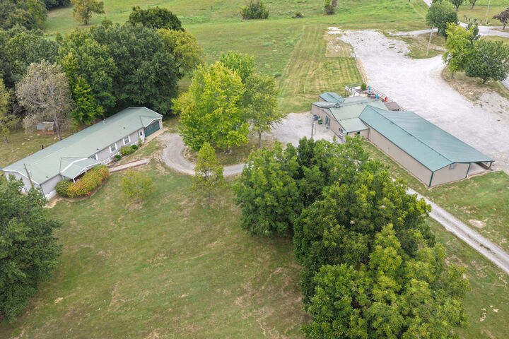 Property Photo: 405 S McBride Road IL 62907