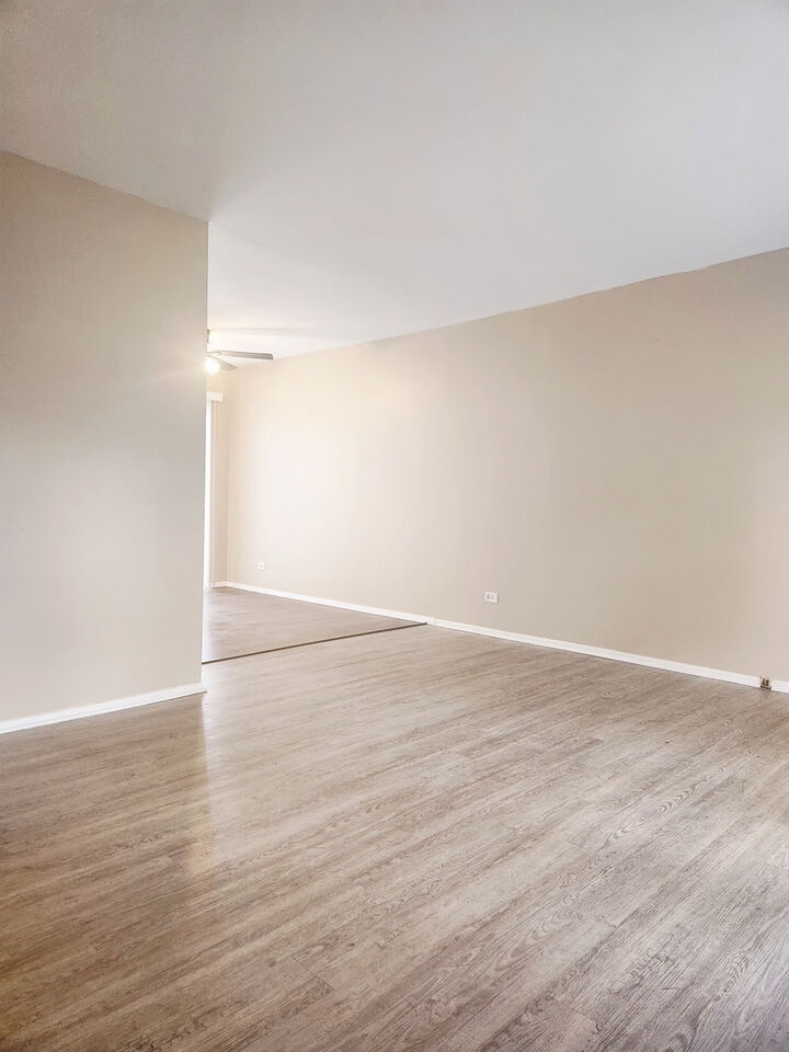 Property Photo: 3152 Medford Court 3152 IL 60107