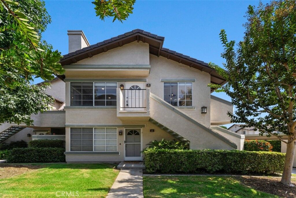 Property Photo: 19 Exeter 16 CA 92612