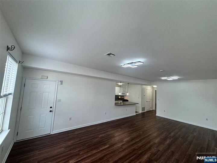 Property Photo:  225 Halladay Street 2B  NJ 07304 