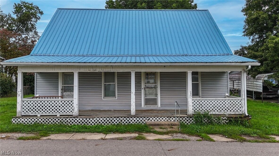 Property Photo:  1970 North Street  OH 43787 