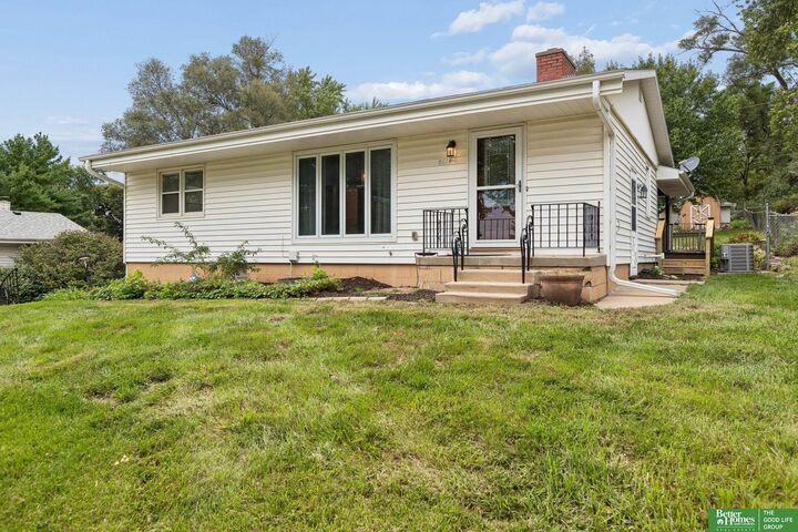 Property Photo:  8614 Pinkney Street  NE 68134 