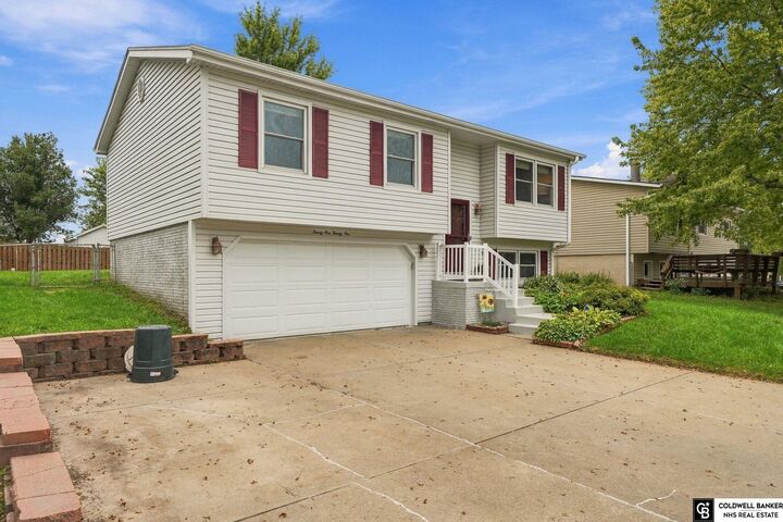 Property Photo:  2121 W Sandpiper Lane  NE 68528 