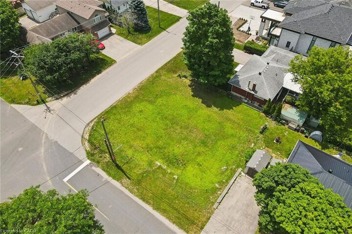 Property Photo: 46 Daniel Avenue ON N2K 1E9