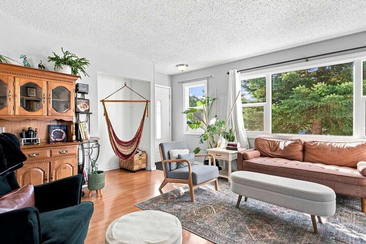 Property Photo: 9313 111 Avenue AB T8V 3G3