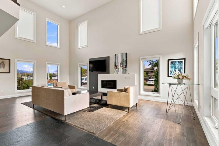 Property Photo:  122 Clenell Bay  AB T9K 1P5 