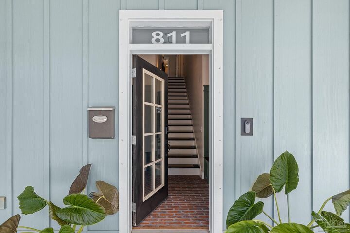 Property Photo:  811 N Reus St  FL 32501 