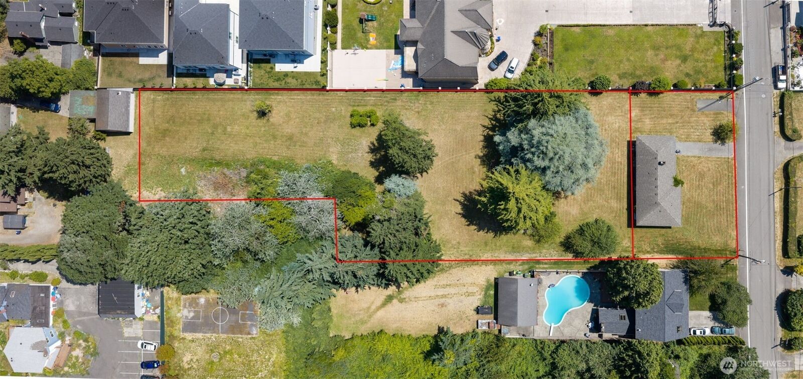 Property Photo:  4624 S 146th Street  WA 98168 