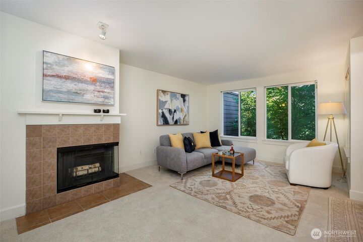 Property Photo: 300 N 130th Street 5202 WA 98133