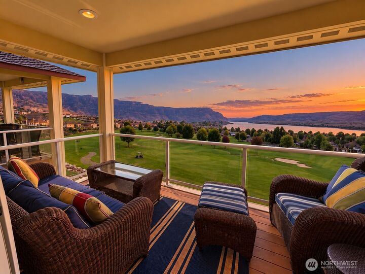 Property Photo: 23190 Sunserra Loop NW B-11 WA 98848