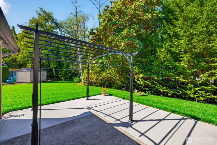 Property Photo:  527  Olallie Way  WA 98257 