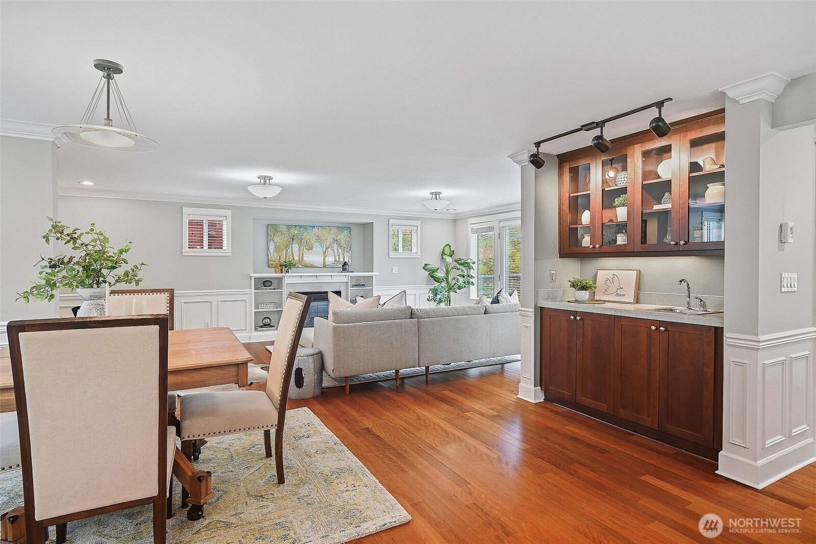 Property Photo: 6710 Alonzo Avenue NW WA 98117
