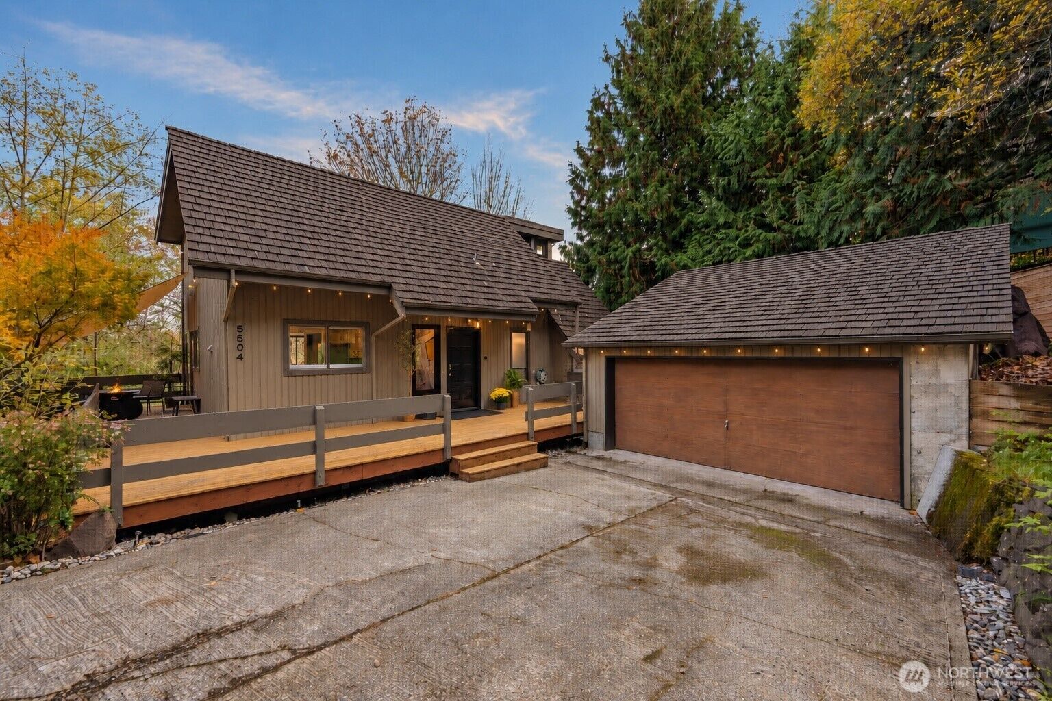 Property Photo:  5504 NE 190th Street  WA 98028 