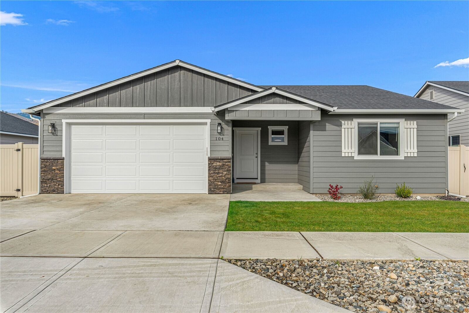 Property Photo:  104  Salmon Drive  WA 98801 