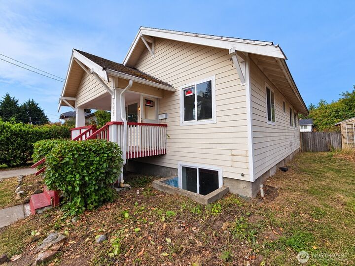 Property Photo: 1536 S State Street WA 98405
