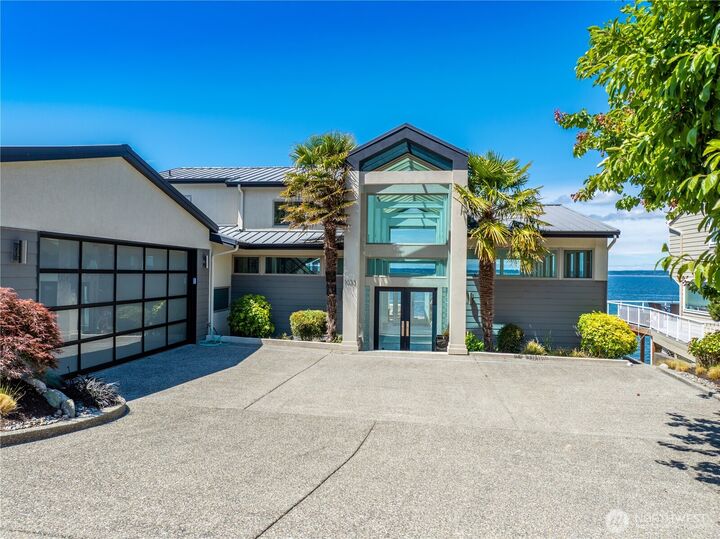 Property Photo: 1033 Blackberry Lane WA 98282