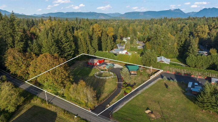 Property Photo: 13515 259th Avenue SE WA 98272