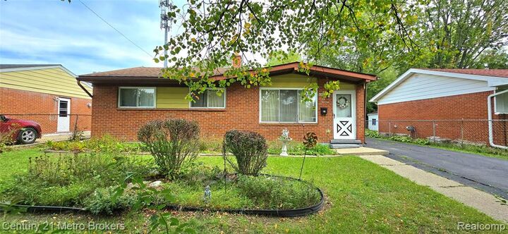 Property Photo:  4401 Cheyenne Avenue  MI 48507 