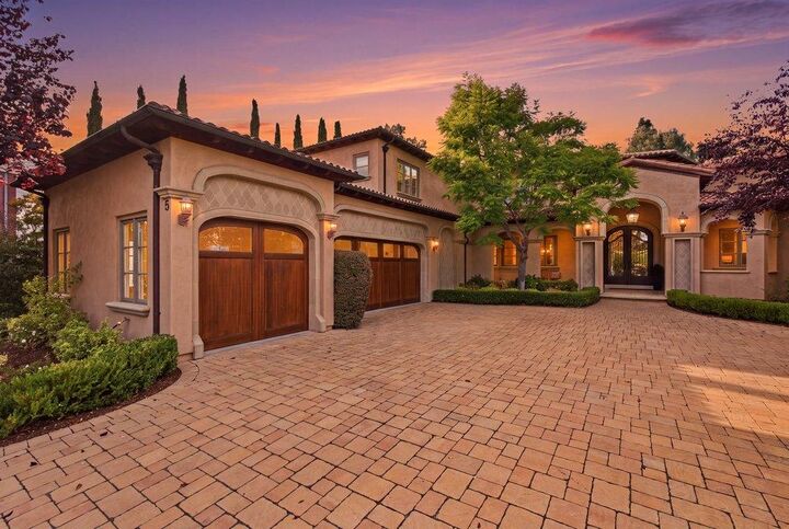 Property Photo:  5 Colton Court  CA 94062 