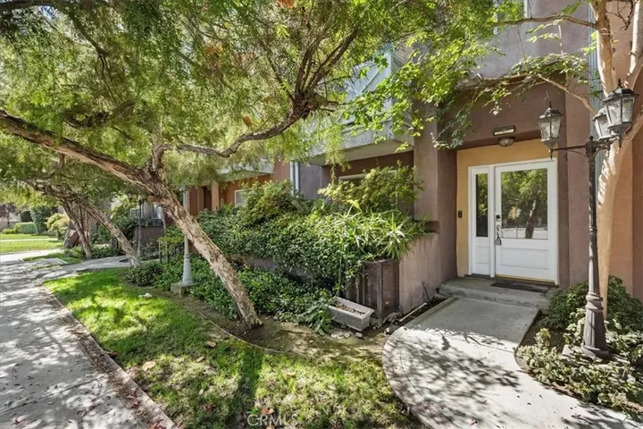 Property Photo:  11622 Oxnard Street  CA 91606 
