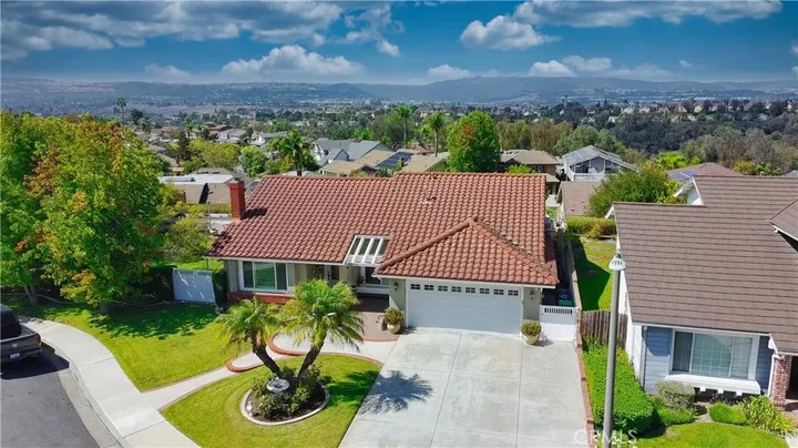 Property Photo:  28581 La Cumbre  CA 92677 