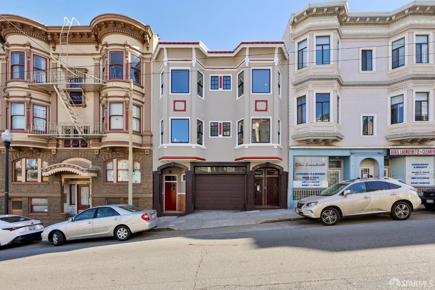 Property Photo:  735 Union Street  CA 94133 