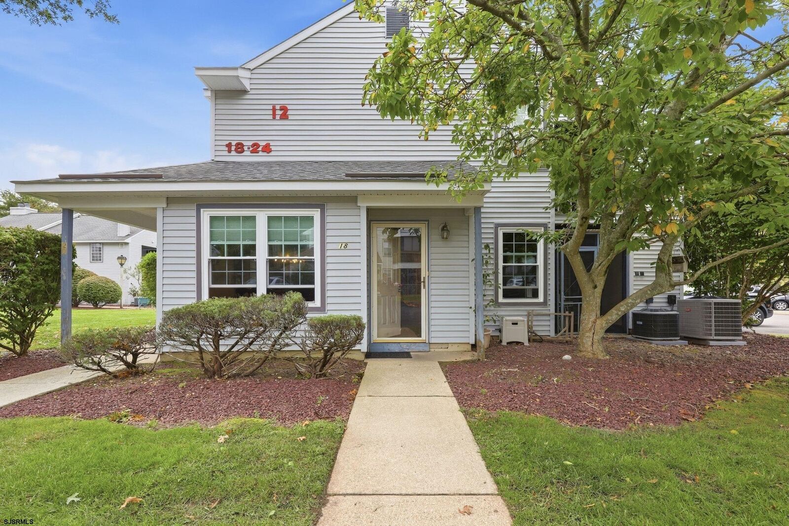 Property Photo: 18 Waterview Dr 18 NJ 08205