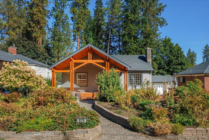 Property Photo: 929 E 19th Ave WA 99203