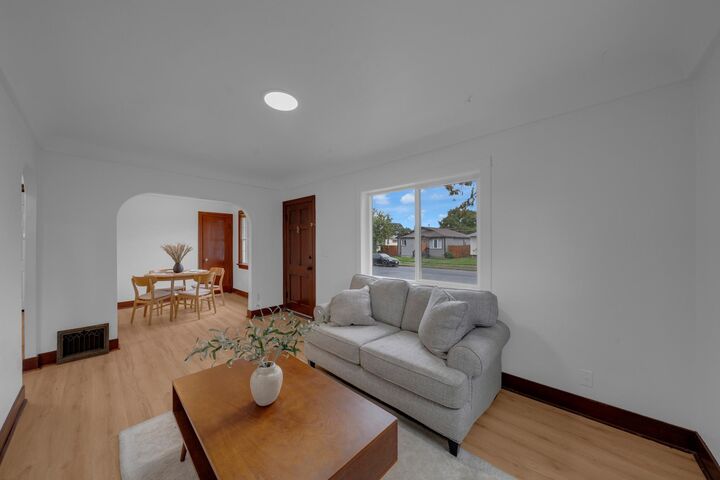 Property Photo:  417 E Princeton Ave  WA 99207 