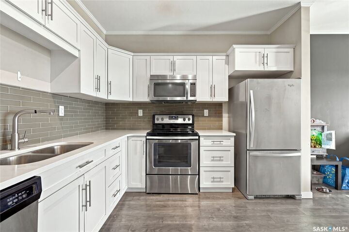 Property Photo:  720 Baltzan Boulevard 304  SK S7W 0W6 