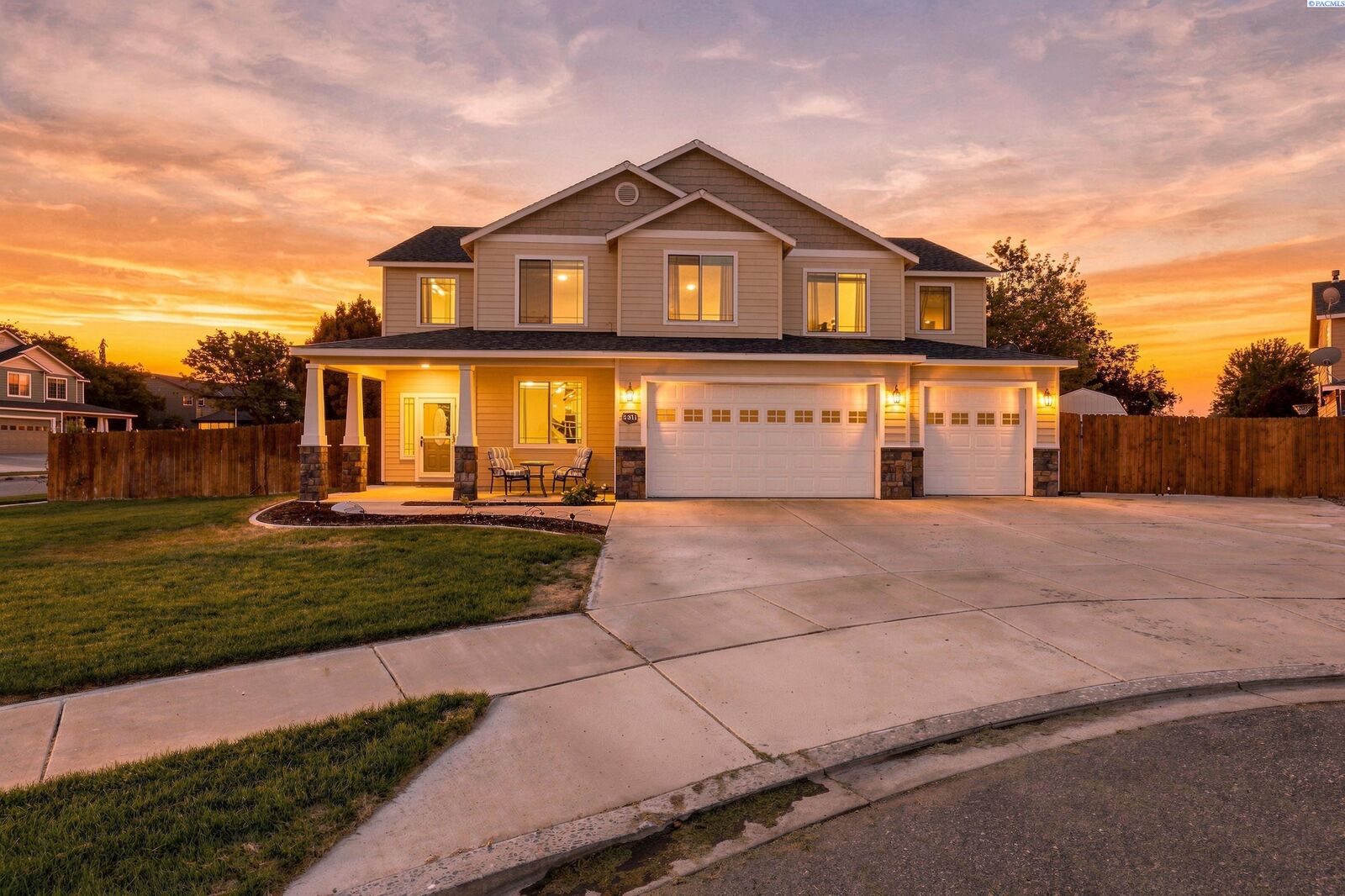 Property Photo:  4811 Galicia Ct.  WA 99301 