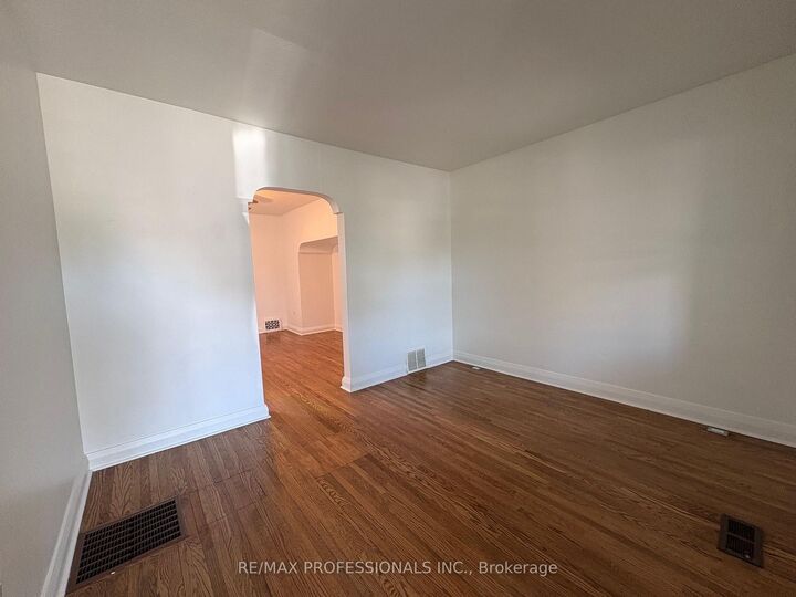 Property Photo: 71 Bernice Crescent ON M6N 1W7