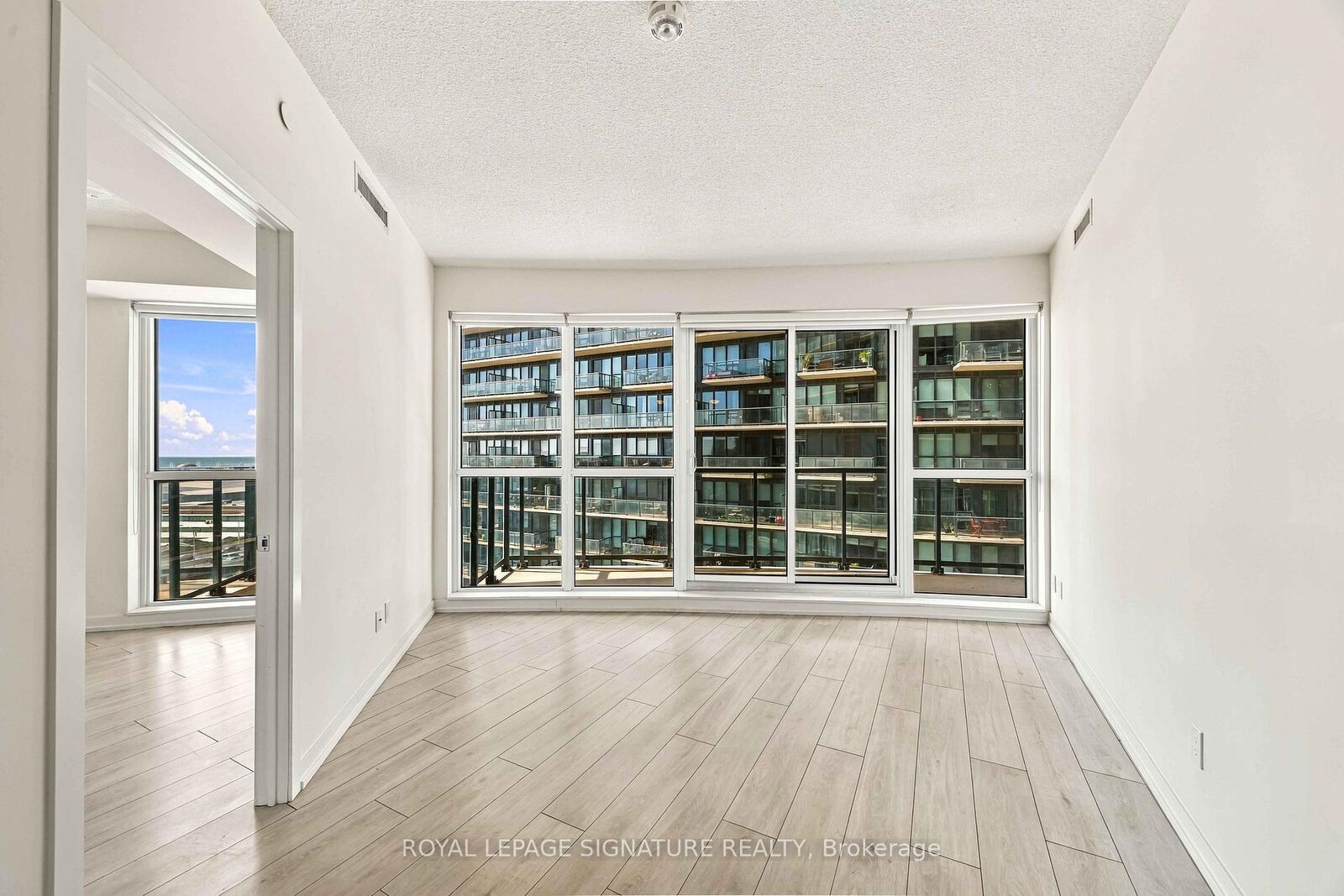 Property Photo:  49 East Liberty Street 1107  ON M6K 0B2 