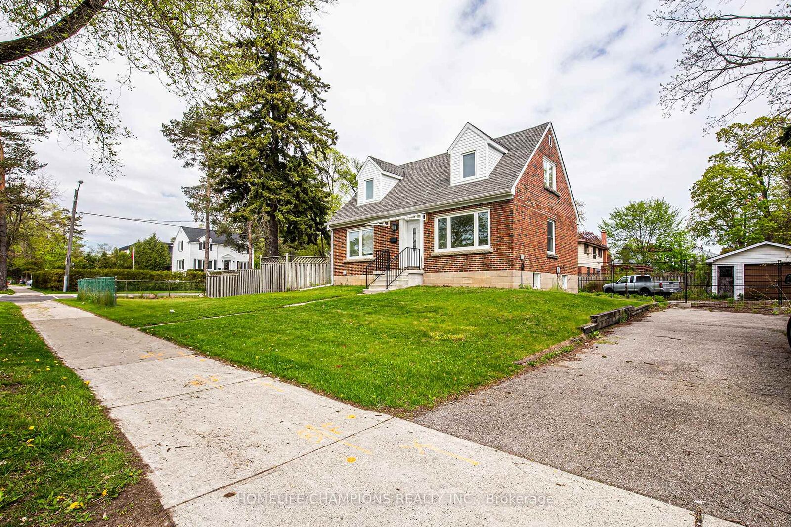 Property Photo:  4300 Lawrence Avenue E  ON M1E 2S9 