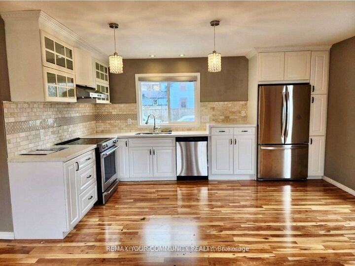 Property Photo:  600 Brock Street S  ON L1N 4K9 