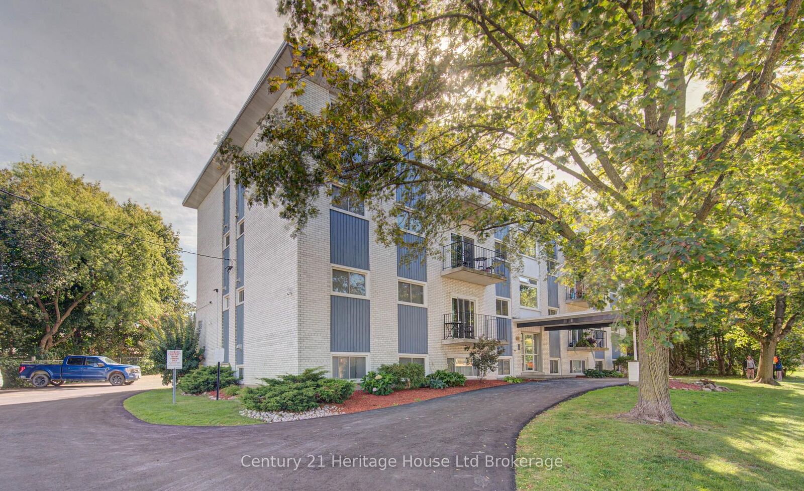 Property Photo:  770 Hughson Street 401  ON N4S 4P5 