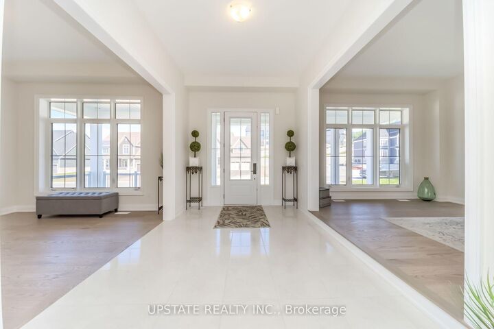 Property Photo: 21 Pearsall Place ON L0L 2L0