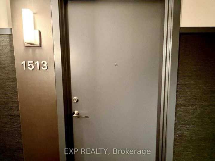 Property Photo:  2485 Eglinton Avenue W 1513  ON L5M 2T1 