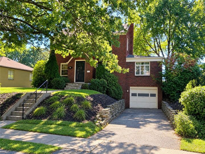 Property Photo: 218 Jackson Circle PA 15229