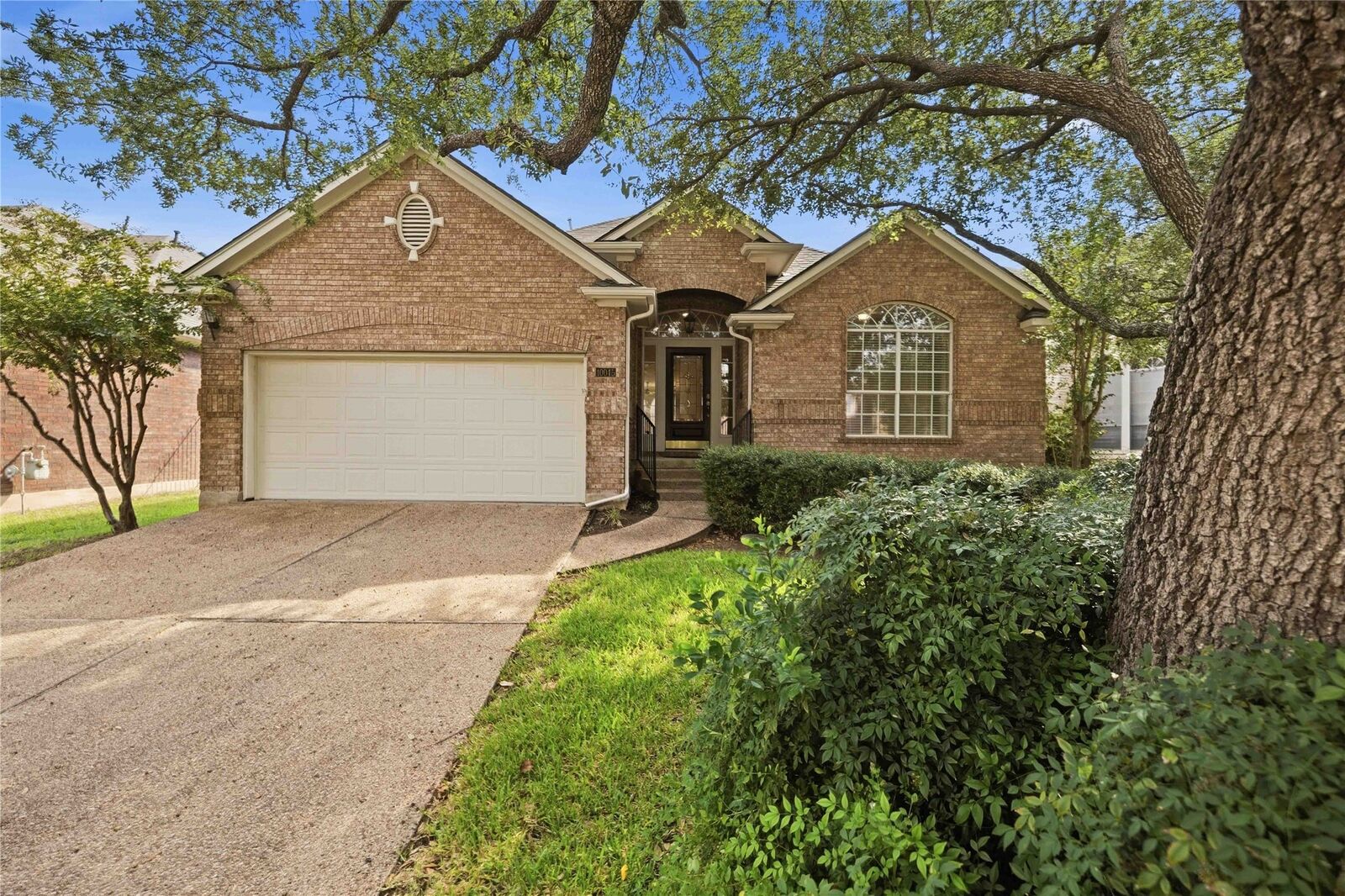 Property Photo:  10045 Planters Woods Drive  TX 78730 