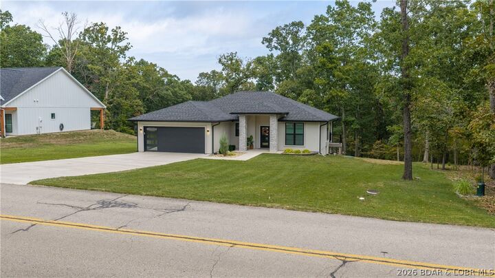 Property Photo: 516 Grand Point Boulevard MO 65079