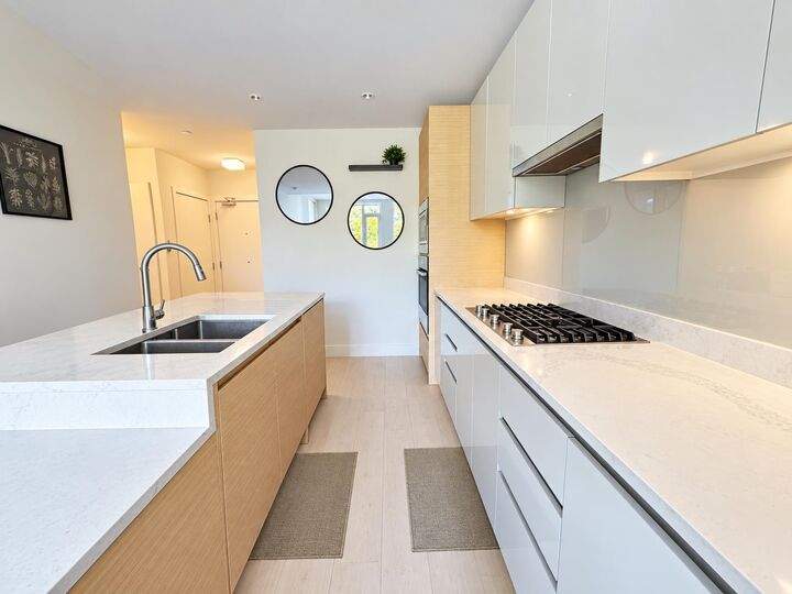Property Photo:  3538 Sawmill Crescent 509  BC V5S 0J8 