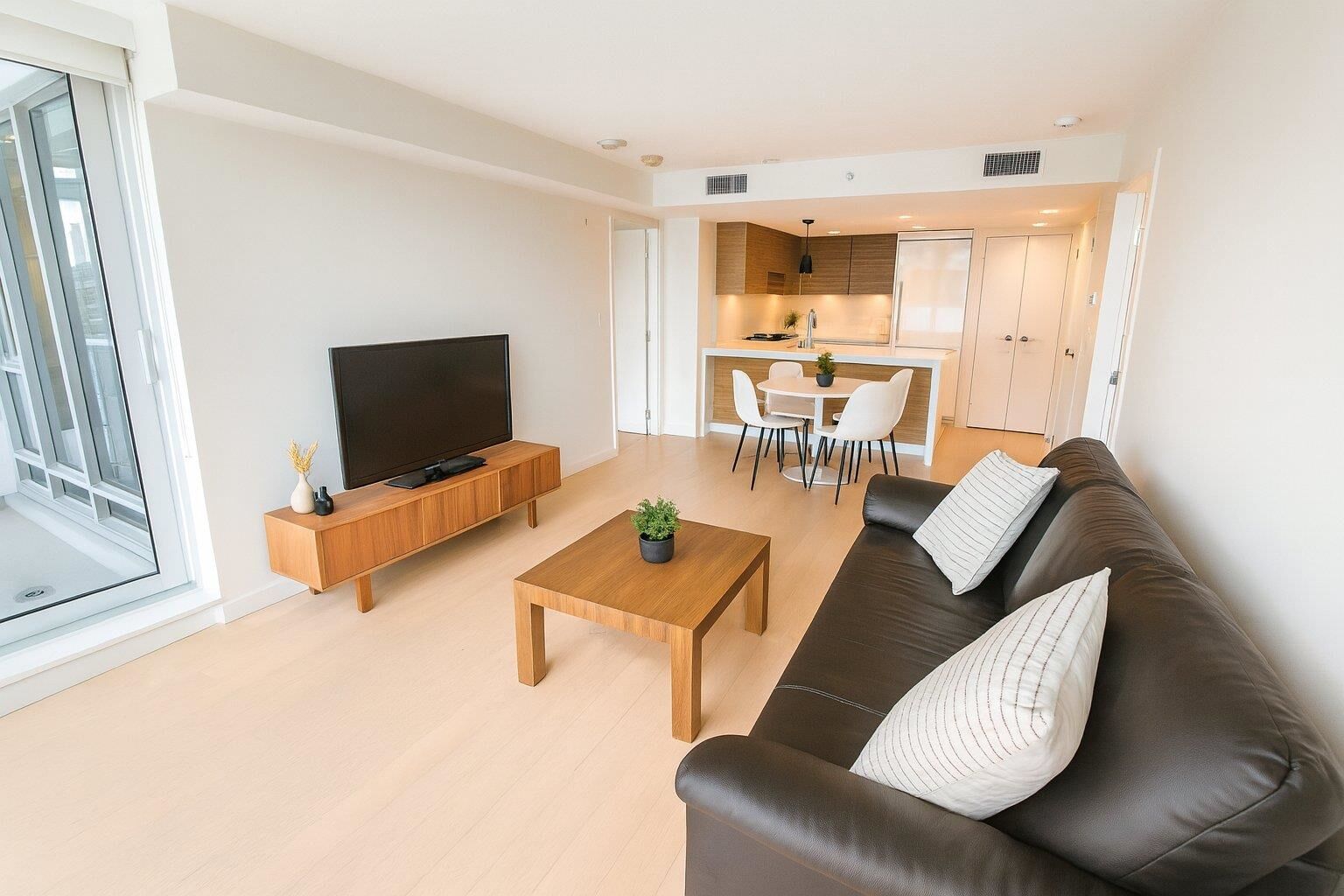 Property Photo:  7333 Murdoch Avenue 1601  BC V6Y 0J8 