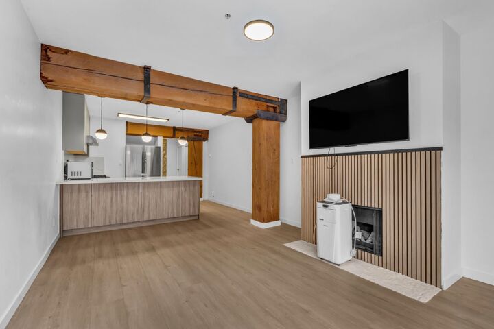 Property Photo:  1178 Hamilton Street 402  BC V6B 2S2 