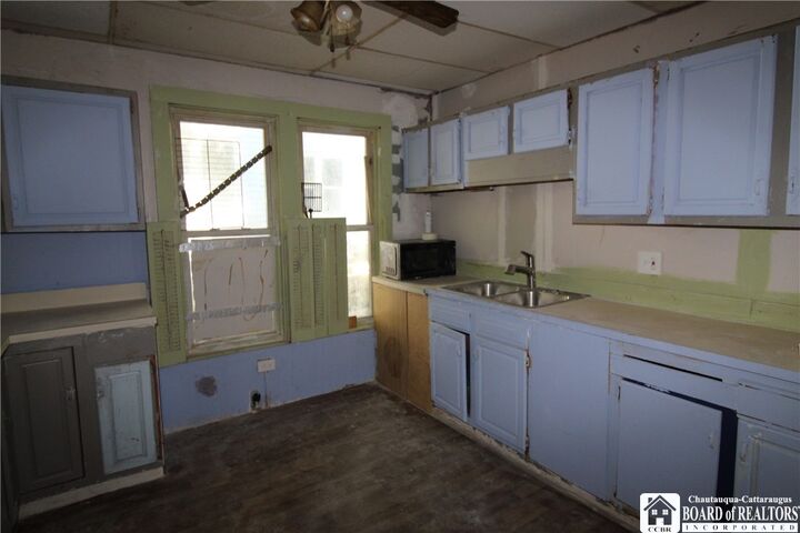 Property Photo:  109 Stowe Street  NY 14701 